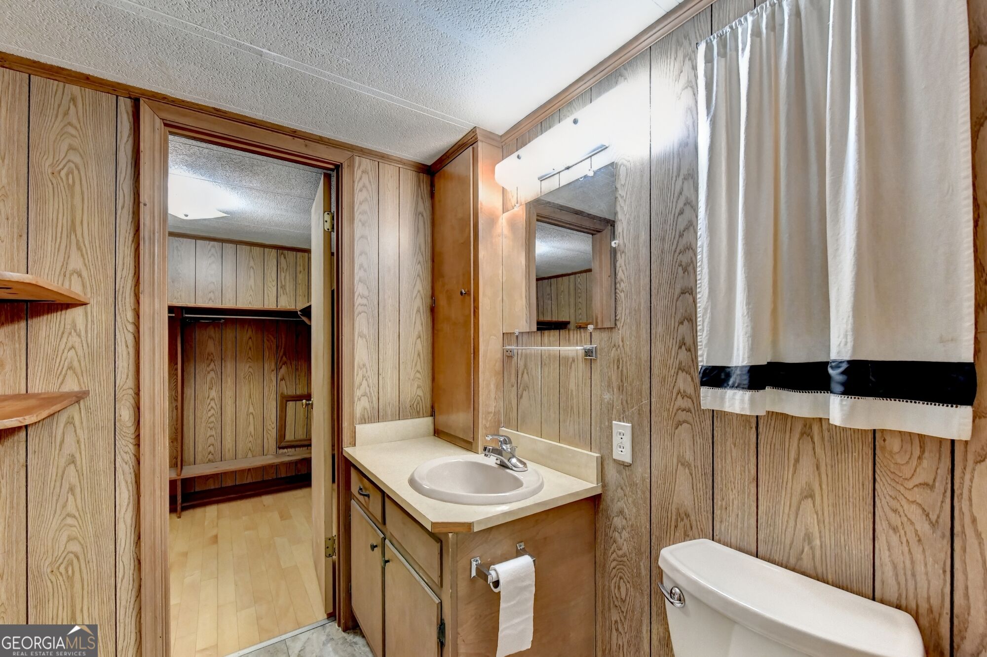 920 Hester Drive Property Photo 16