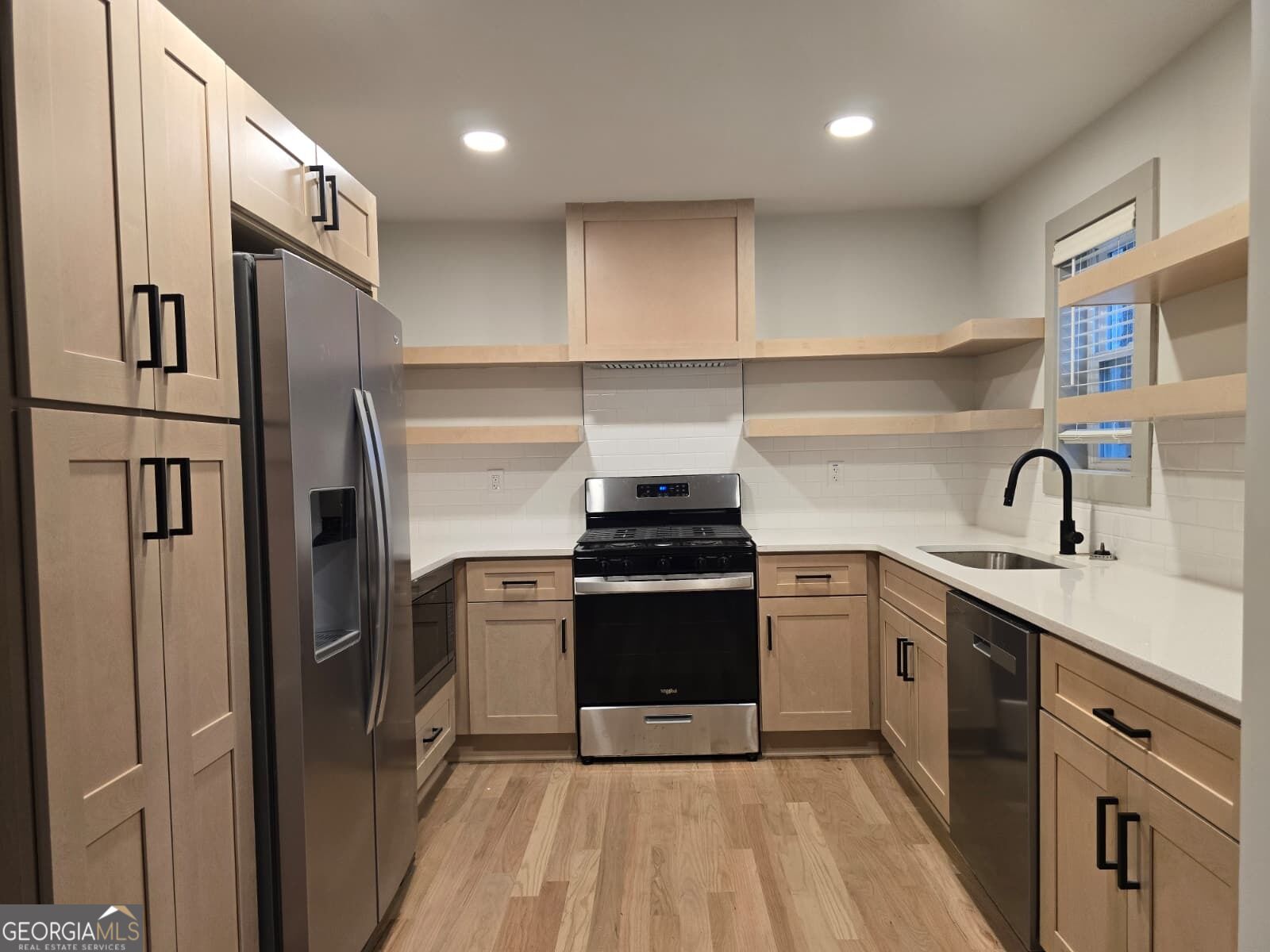 1609 Line Street Property Photo 5