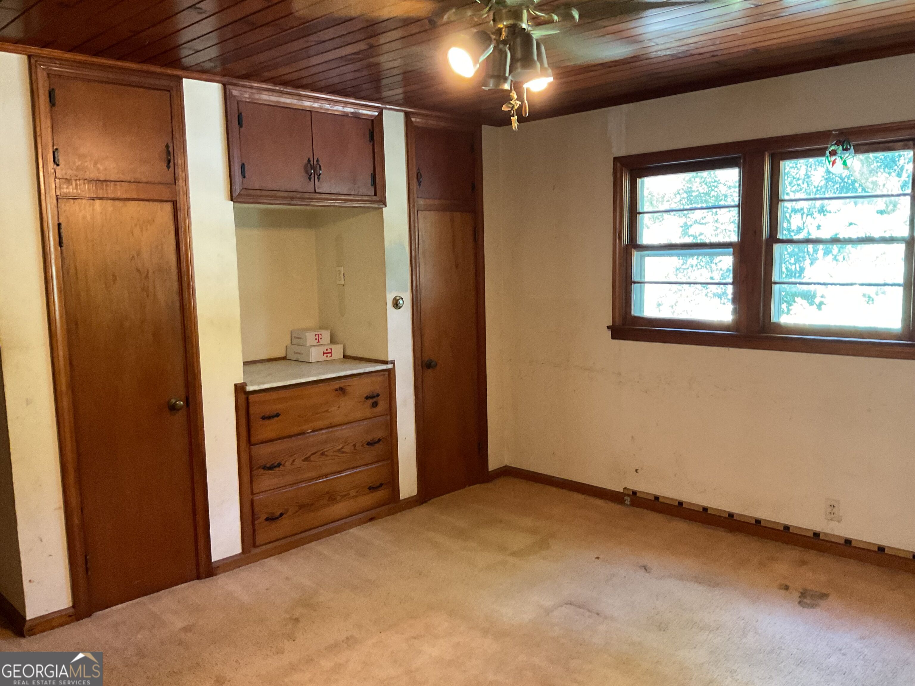 219 North Valley Street Property Photo 15
