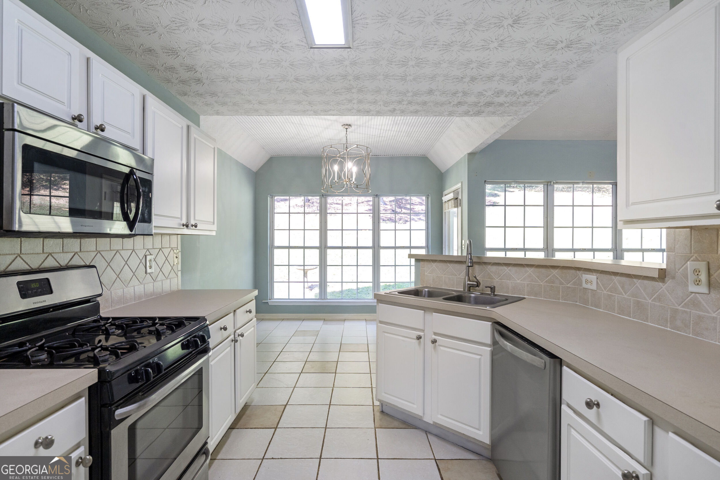 4238 Riviere Point Property Photo 8