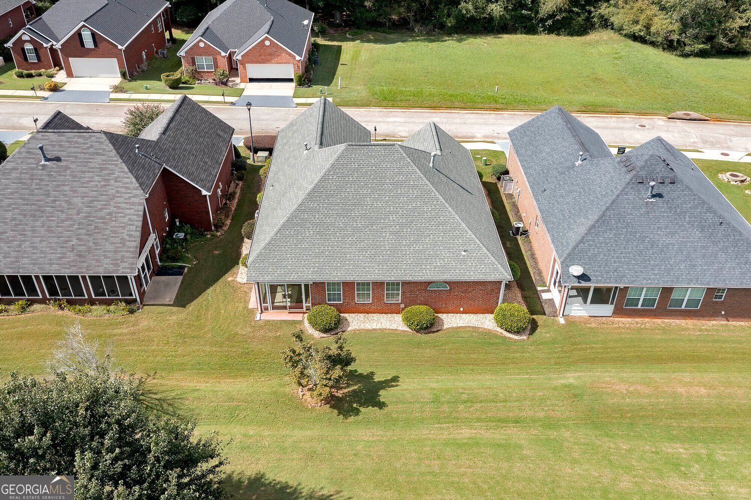 237 Prominent Loop Property Photo 2