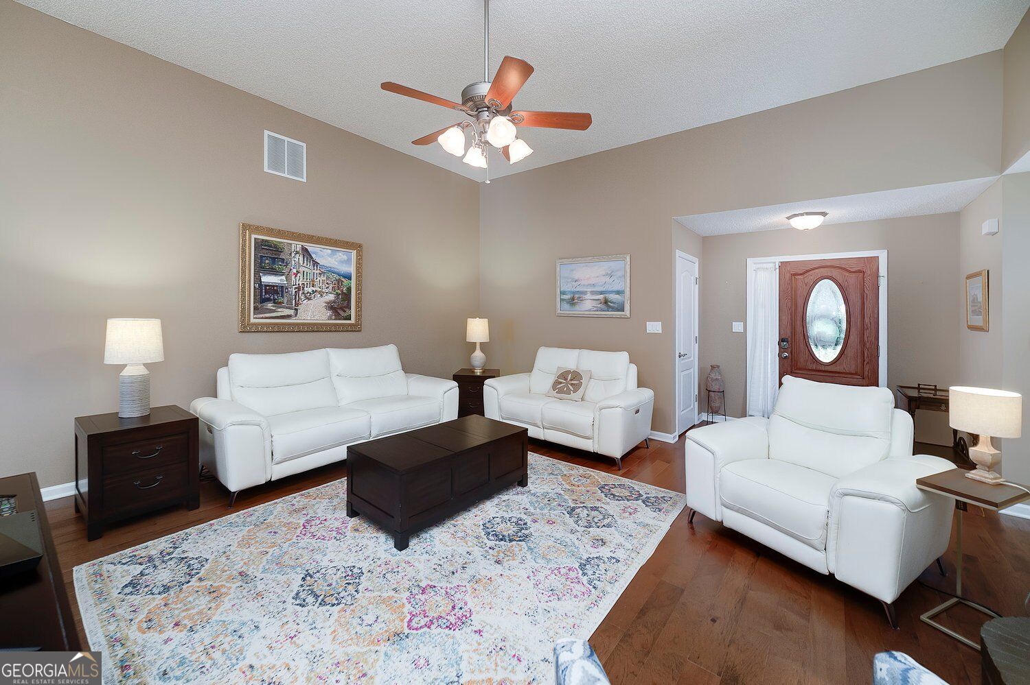 237 Prominent Loop Property Photo 6