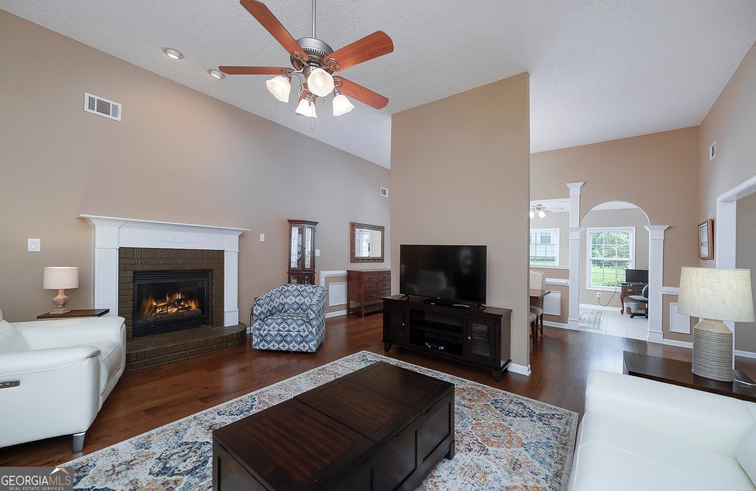 237 Prominent Loop Property Photo 8
