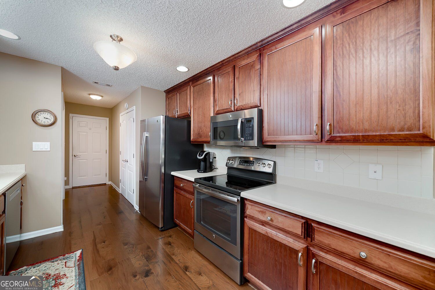 237 Prominent Loop Property Photo 17