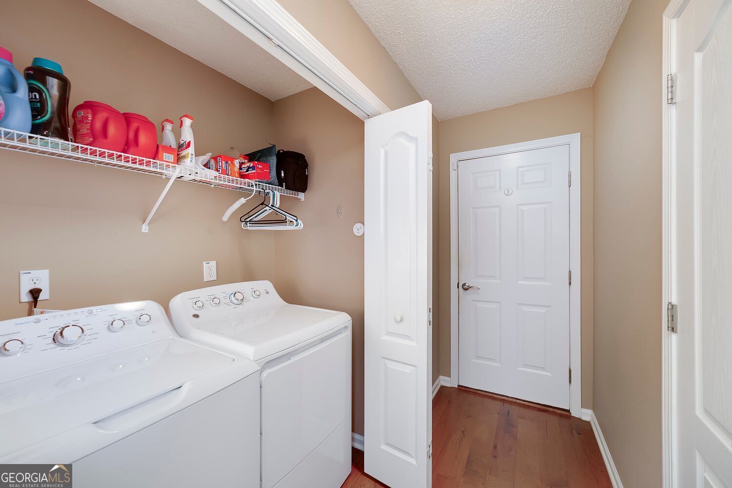 237 Prominent Loop Property Photo 19