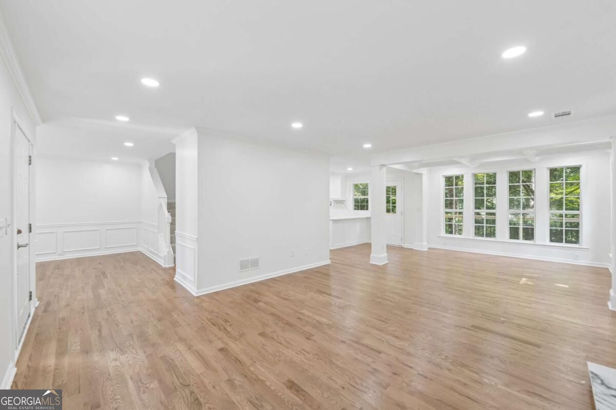 2890 Northcliff Drive Property Photo 3