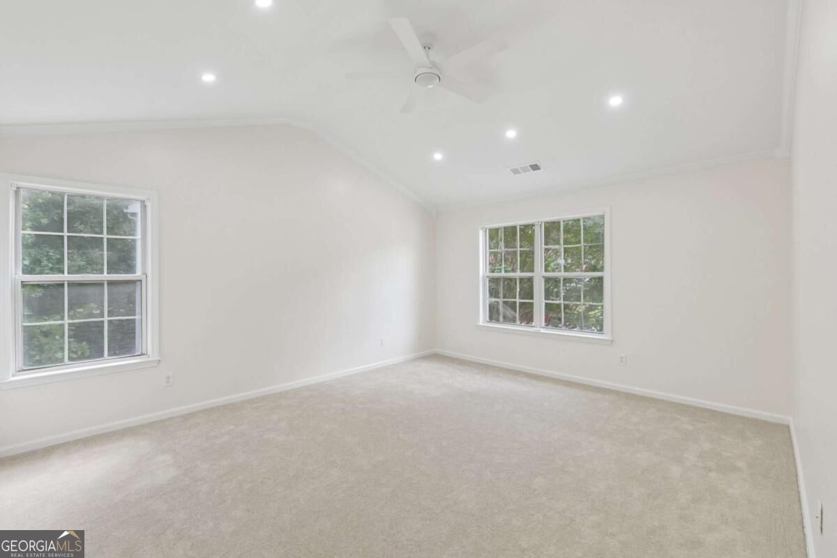 2890 Northcliff Drive Property Photo 11