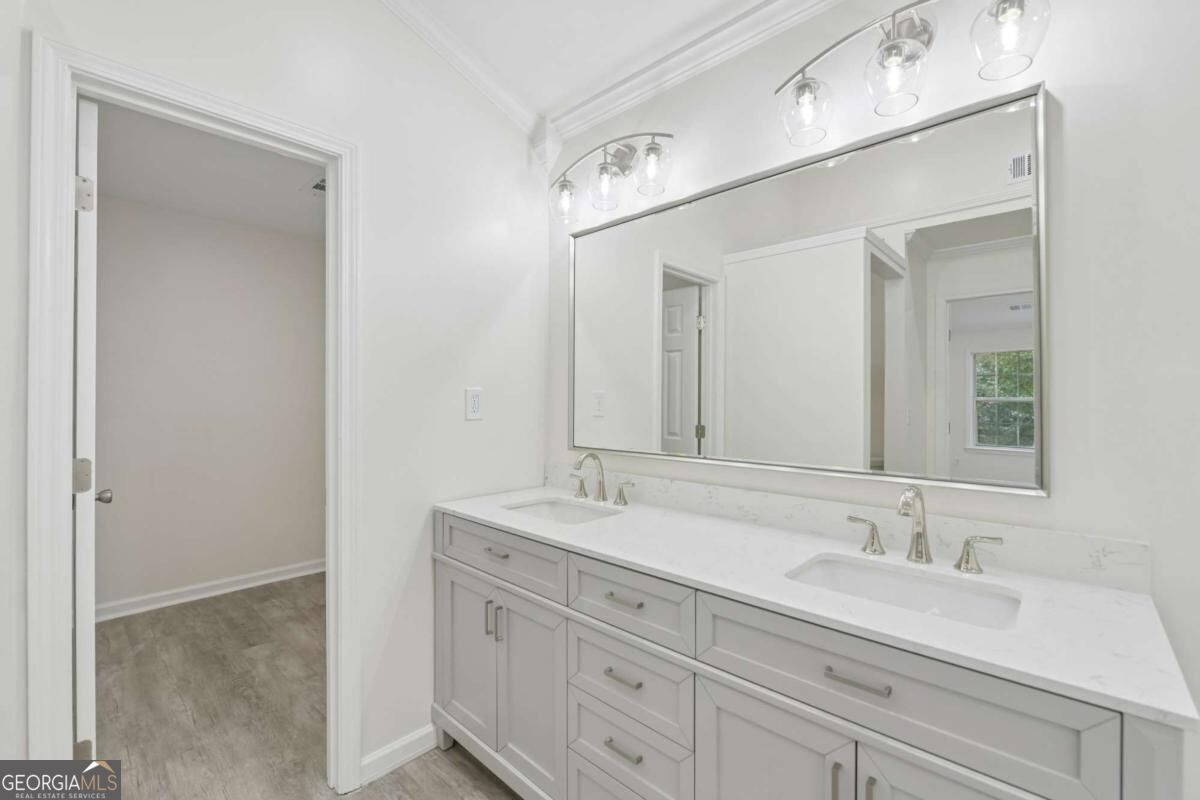 2890 Northcliff Drive Property Photo 13