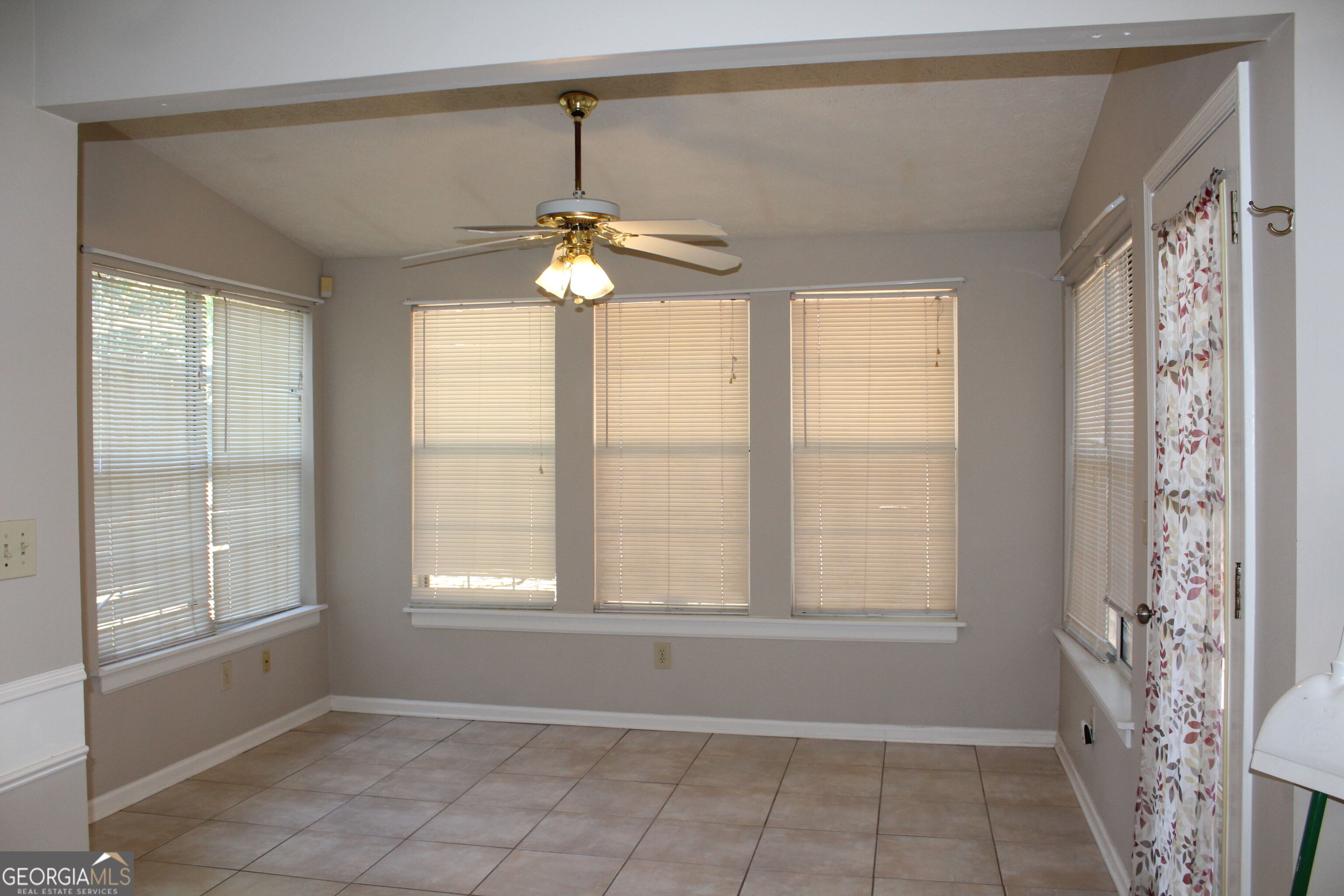 1436 Glynview Circle Property Photo 4
