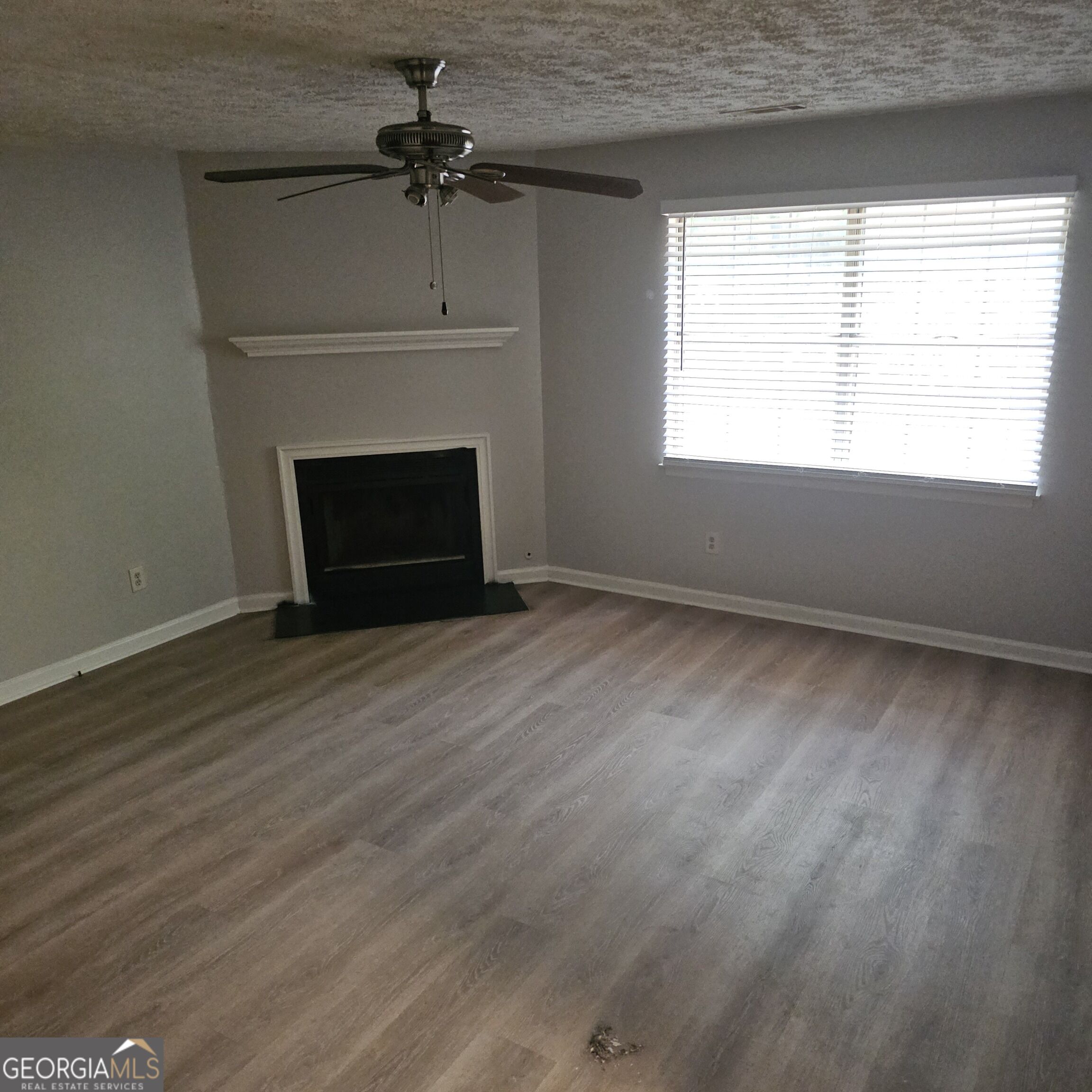 5906 Summerglen Lane Property Photo 2