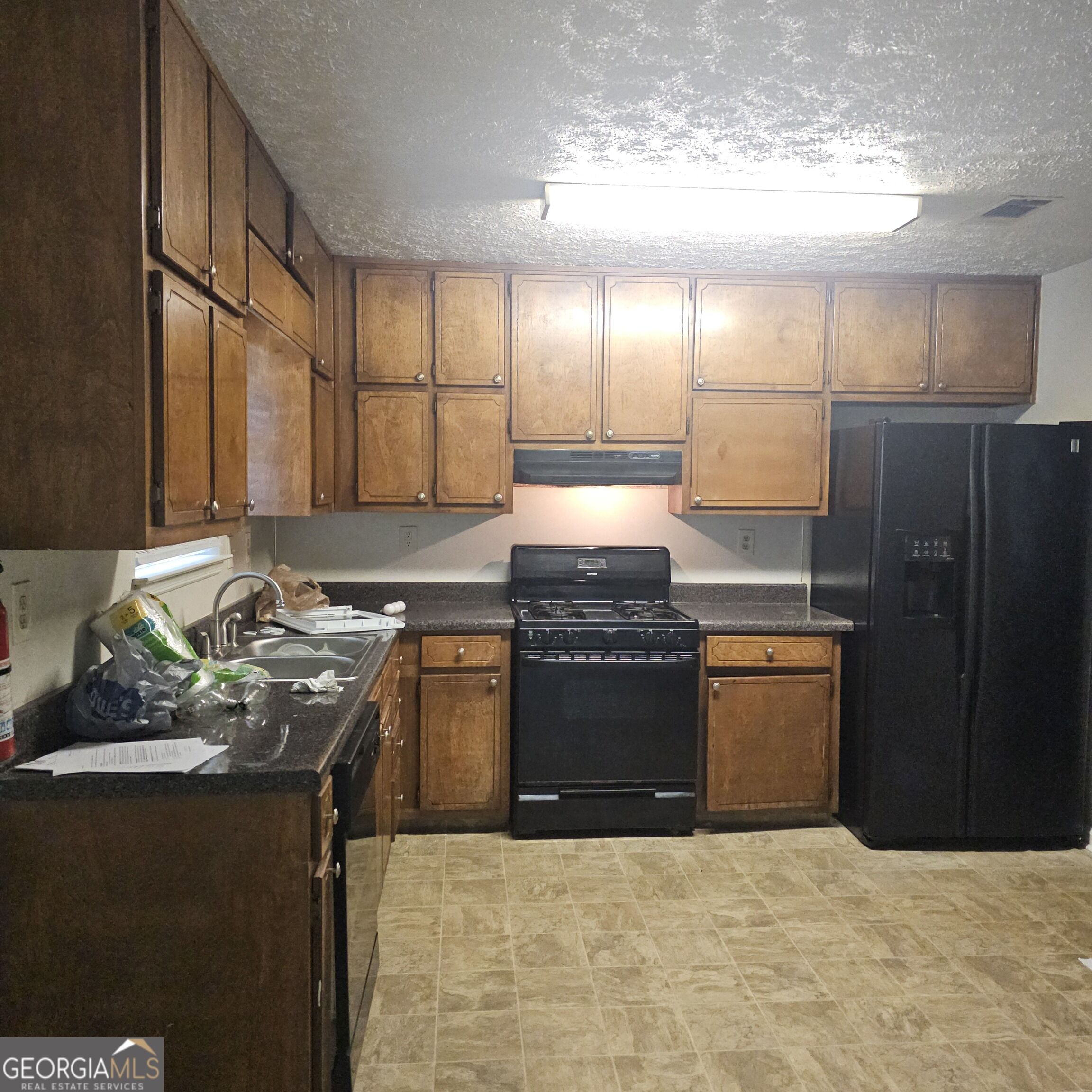 5906 Summerglen Lane Property Photo 3