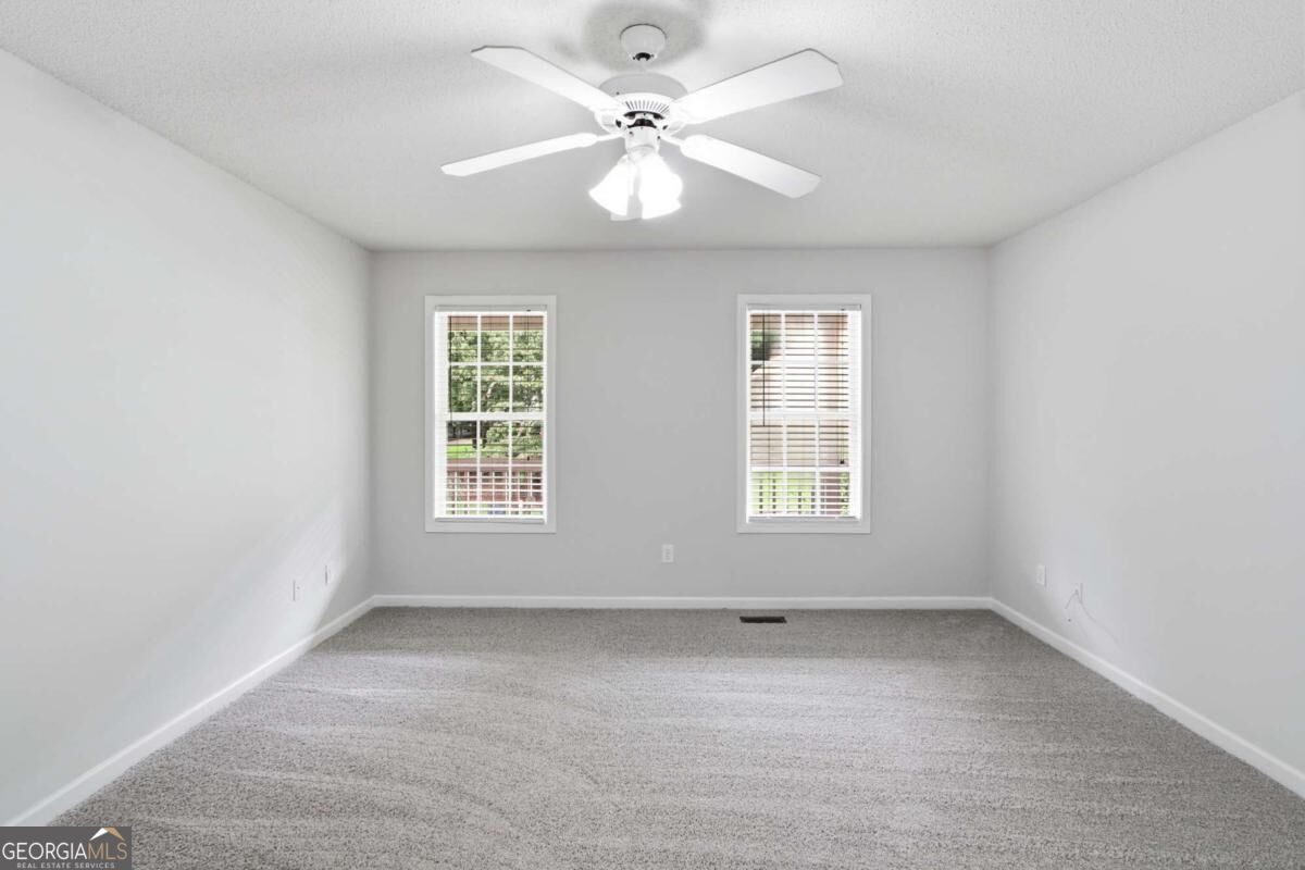221 Glen Ridge Drive Property Photo 3