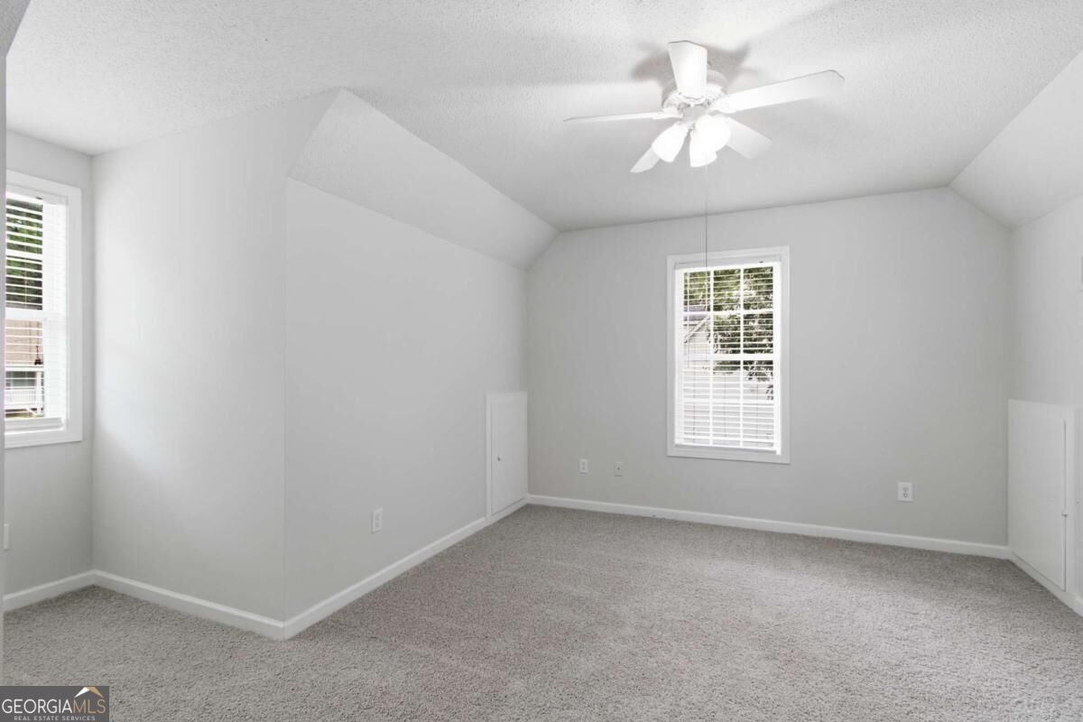 221 Glen Ridge Drive Property Photo 12