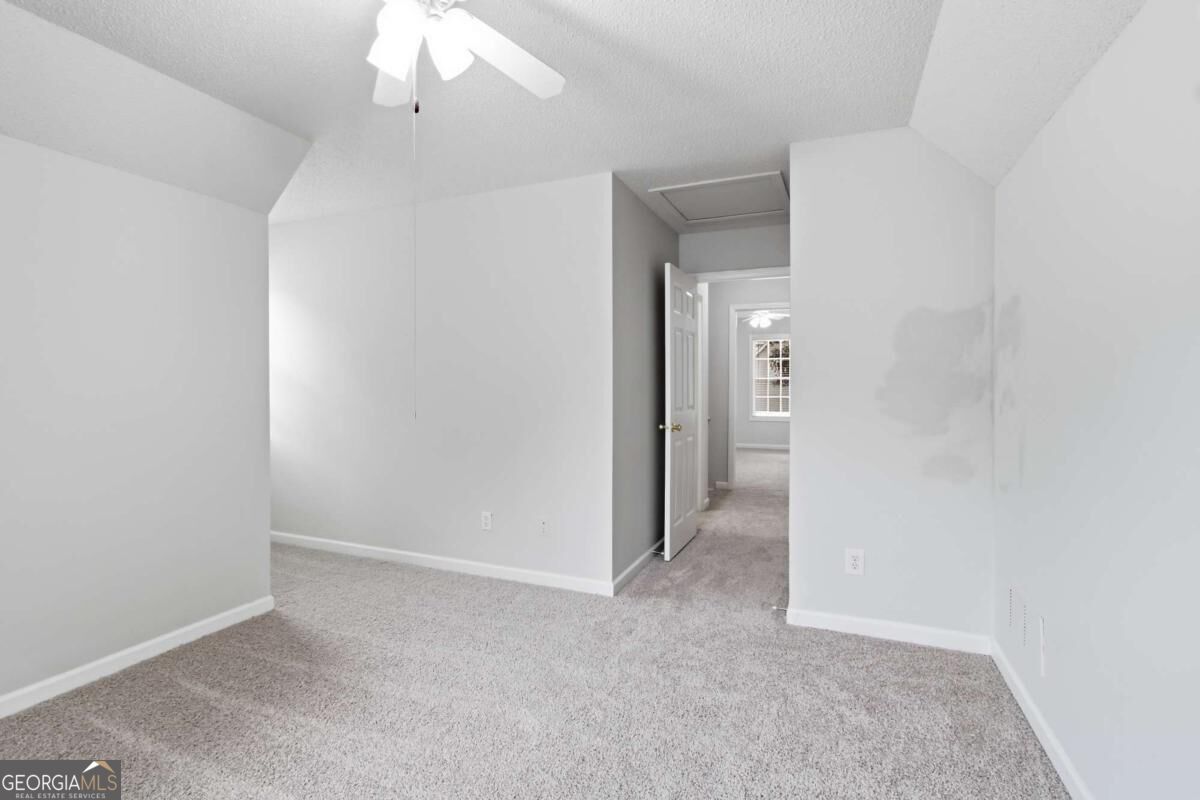 221 Glen Ridge Drive Property Photo 16