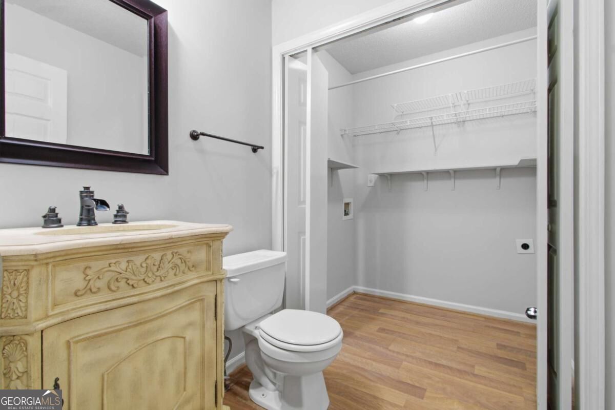 221 Glen Ridge Drive Property Photo 20
