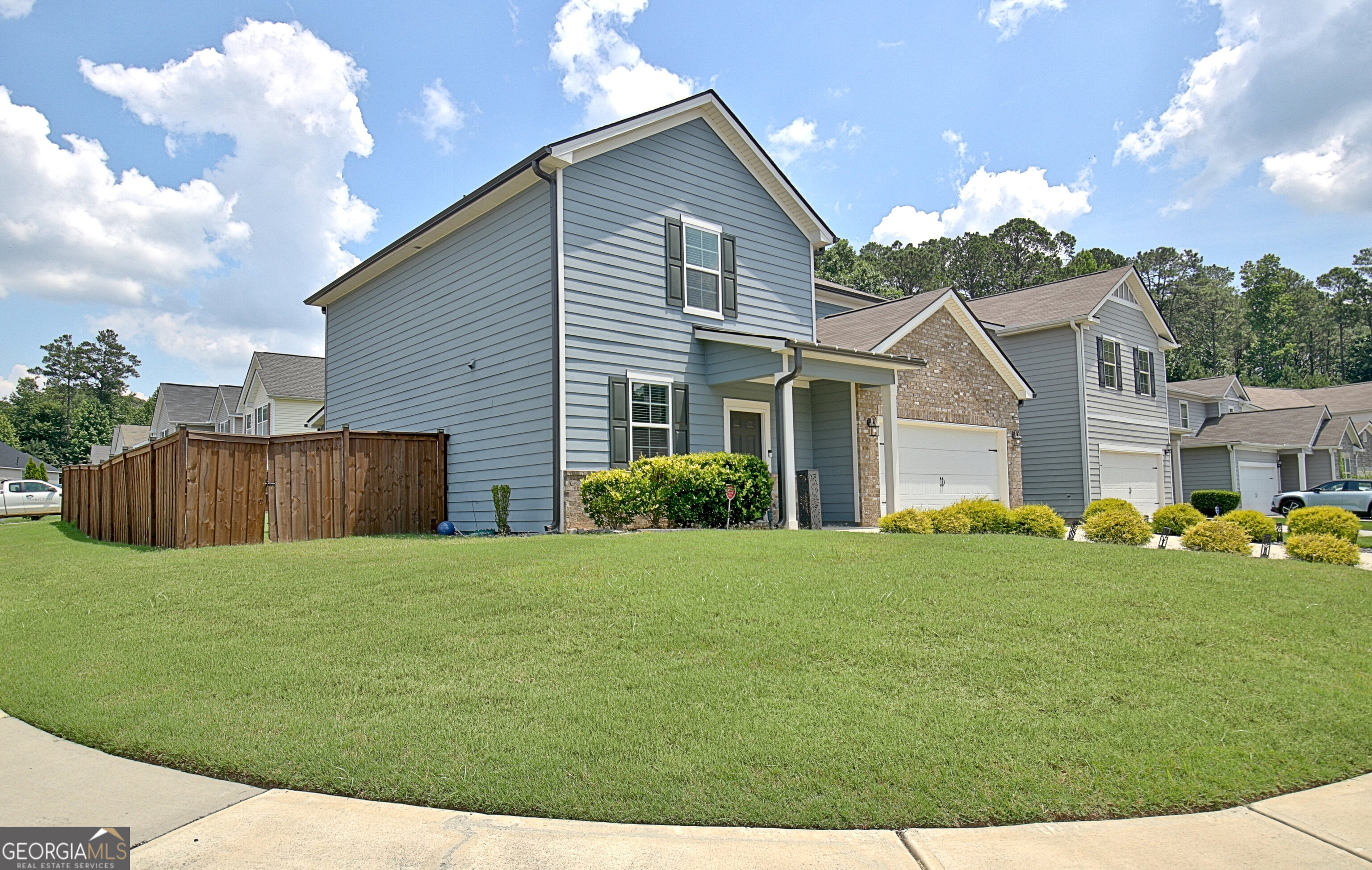 8077 Rudder Circle Property Photo 3