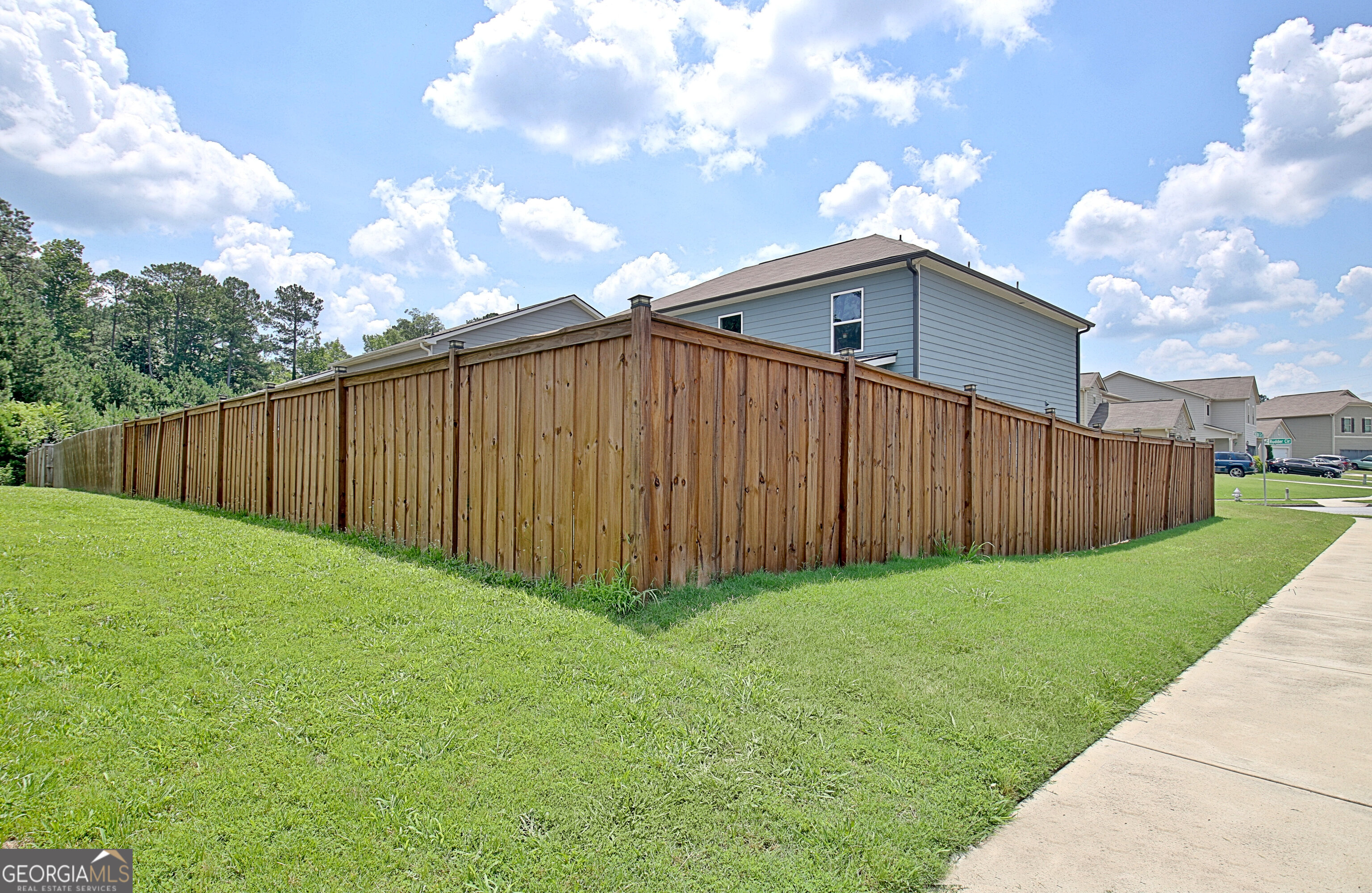 8077 Rudder Circle Property Photo 4