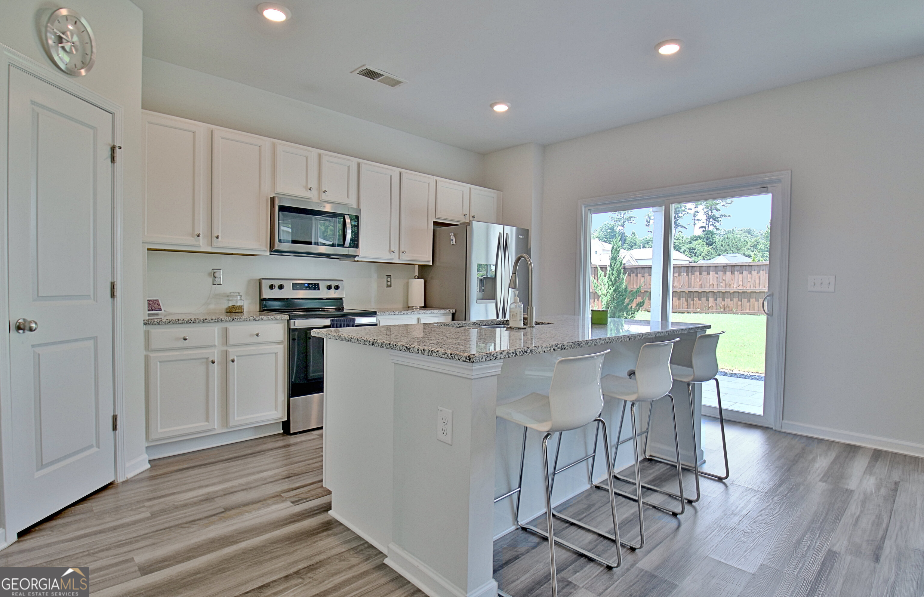 8077 Rudder Circle Property Photo 16