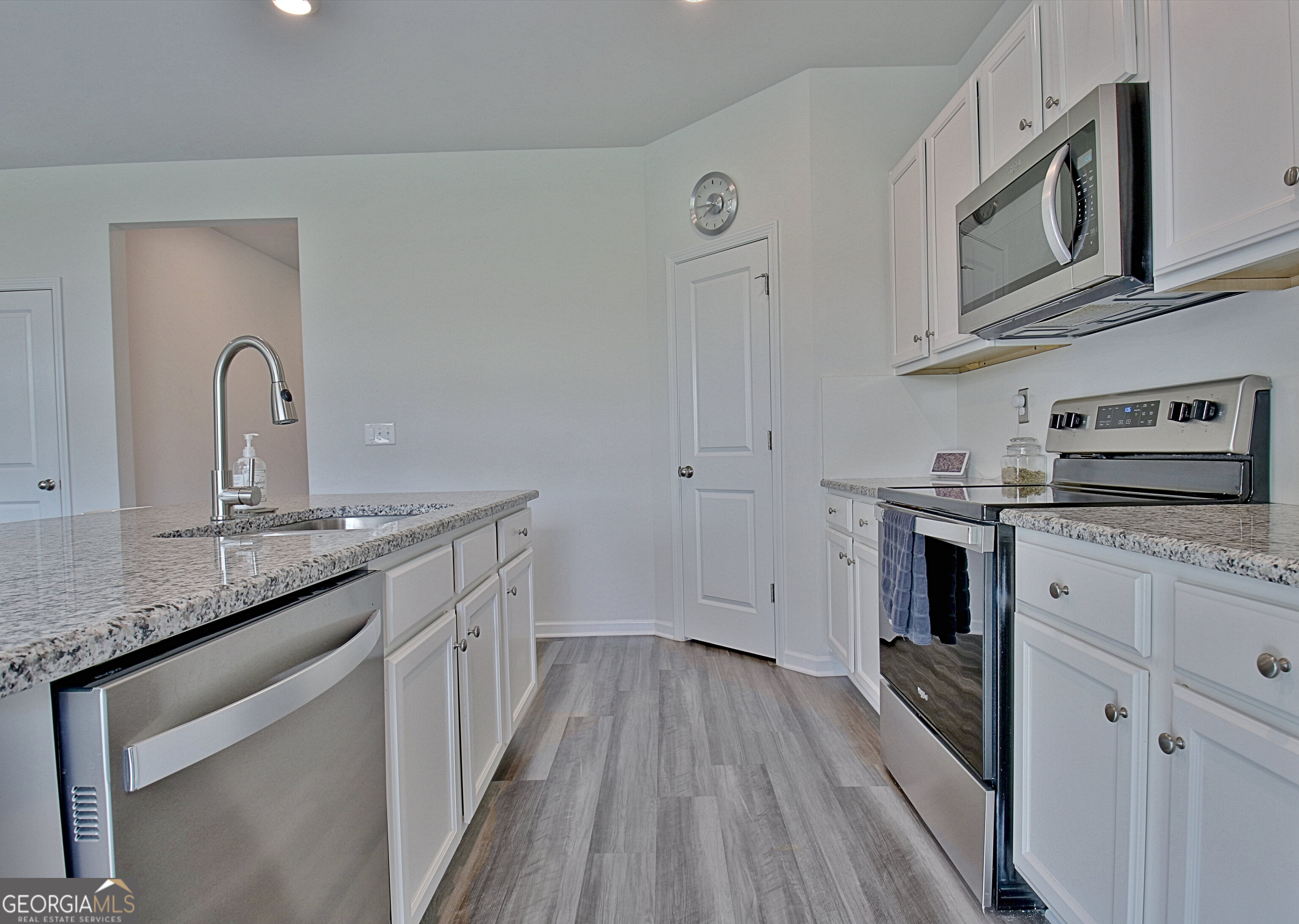 8077 Rudder Circle Property Photo 19