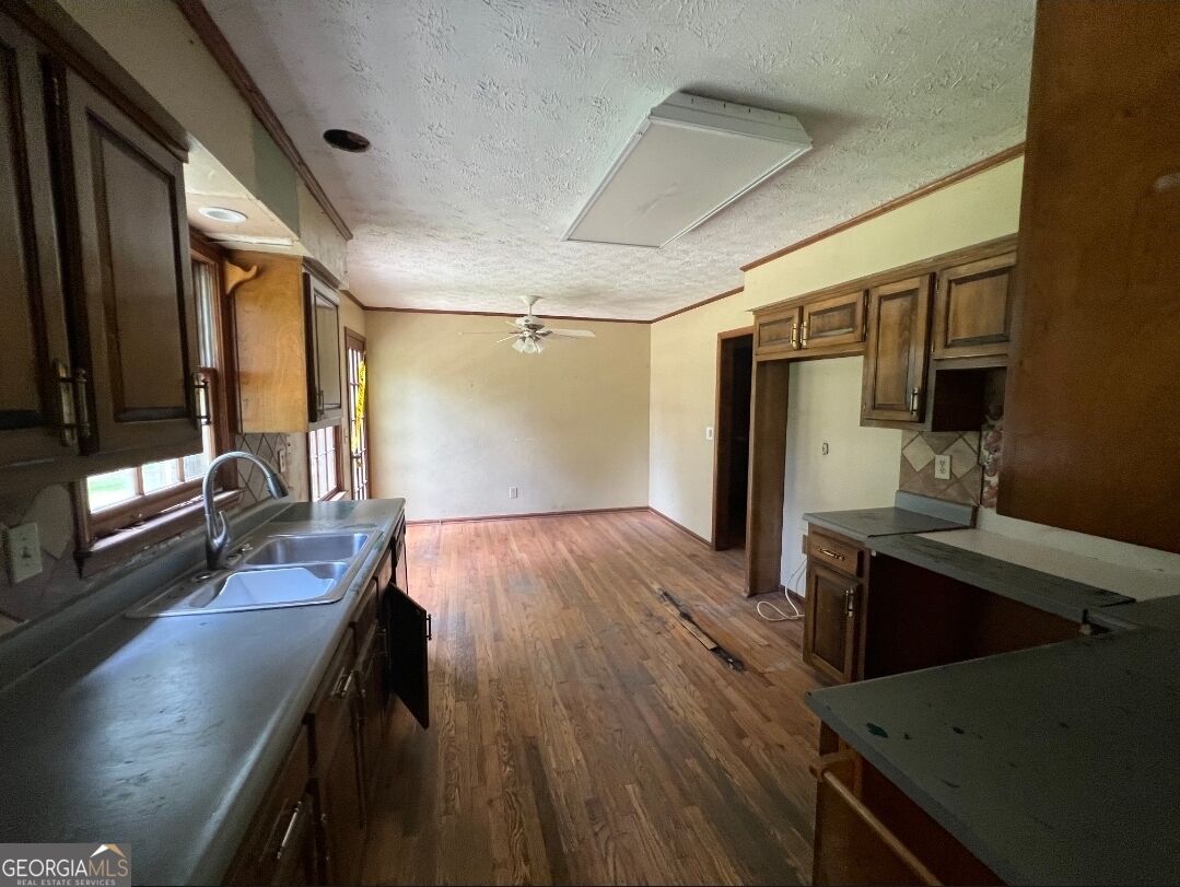603 Hastings Way Property Photo 6