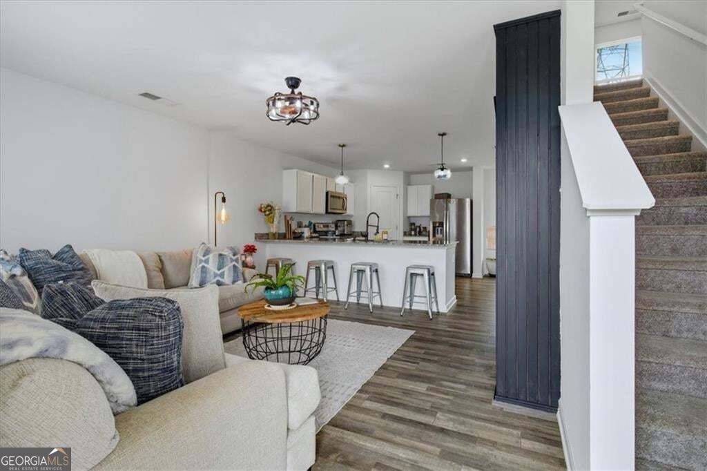 36 Oxford Lane Property Photo 13