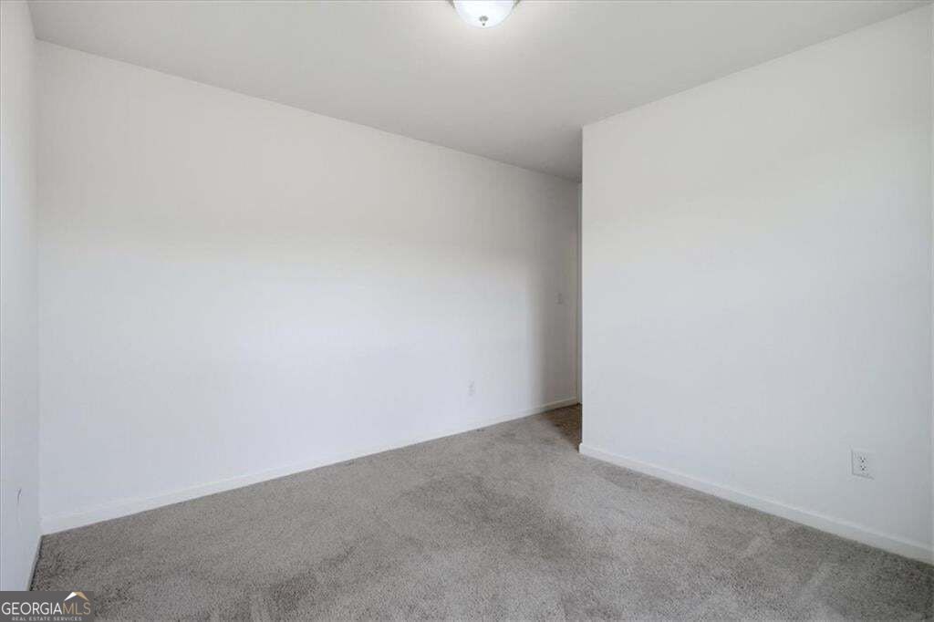 36 Oxford Lane Property Photo 18