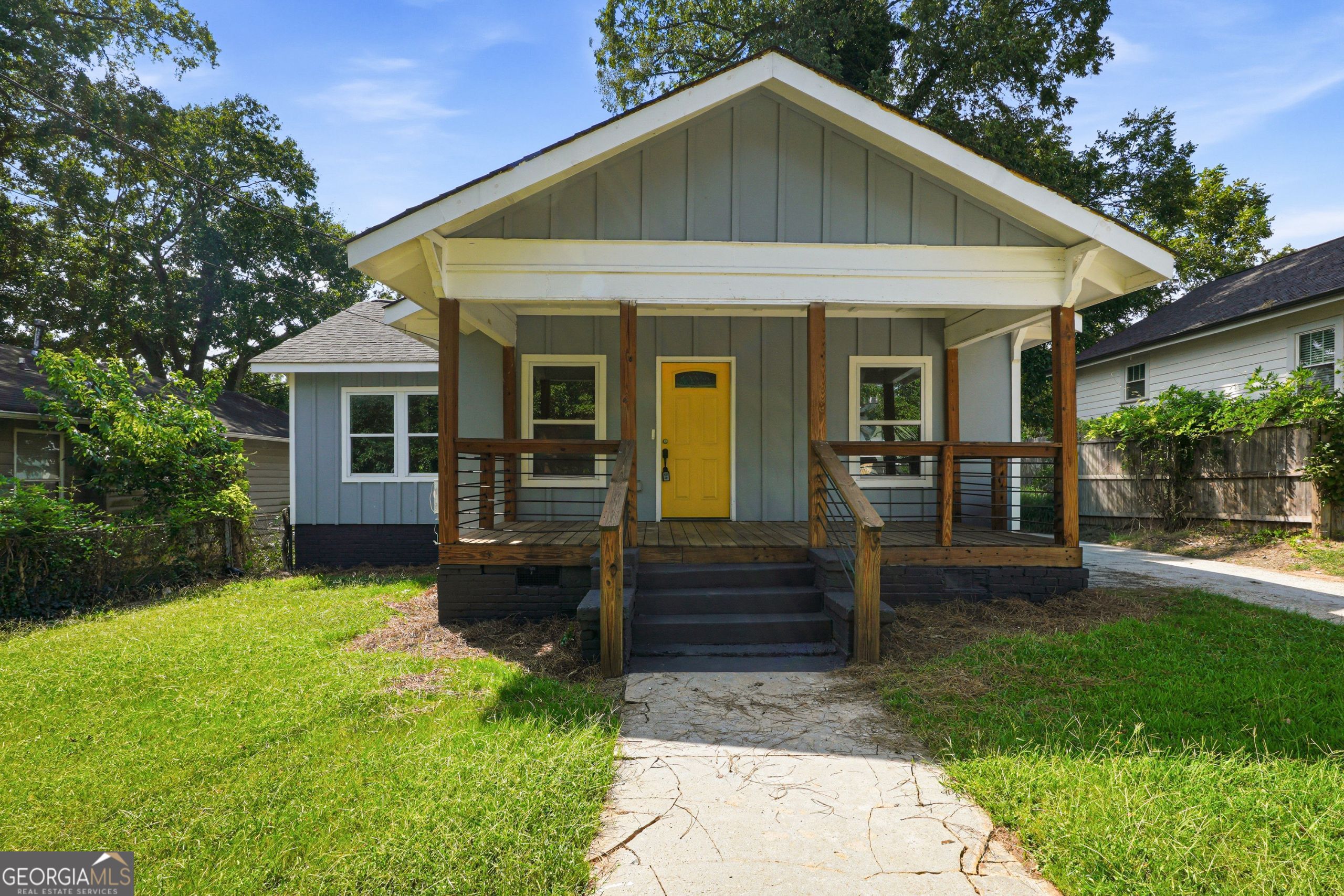 1233 Oakland Drive Sw Property Photo 1