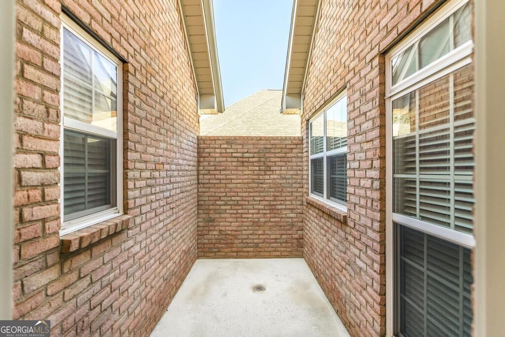 105 Macintosh Lane Property Photo 34