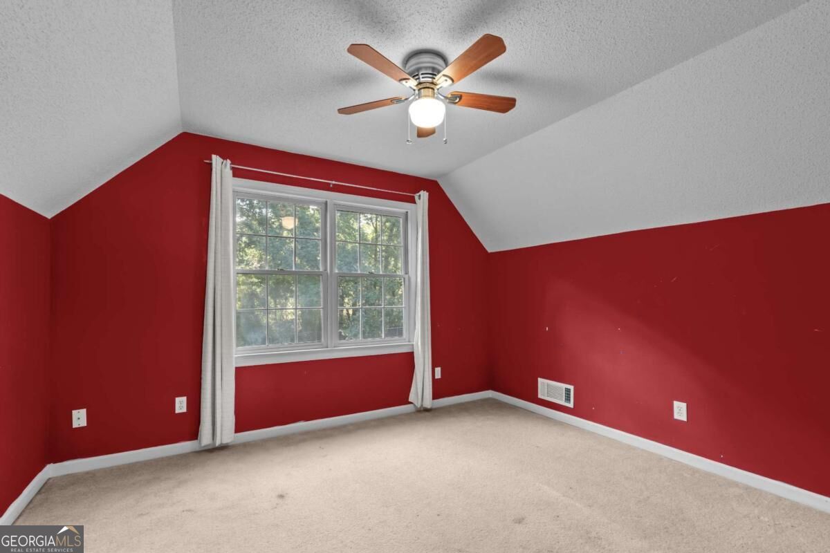 17 Mountain Oaks Drive Property Photo 35