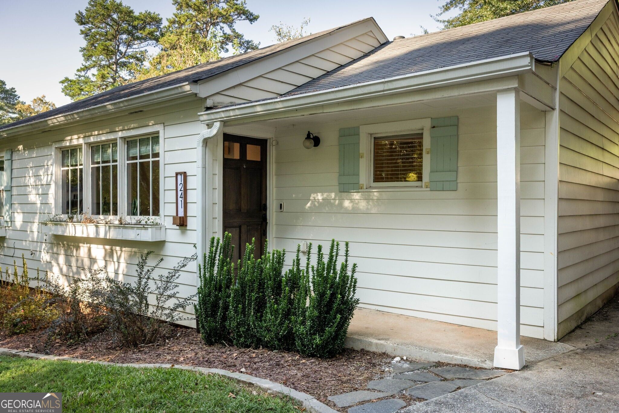 1241 Oldfield Road Property Photo 1