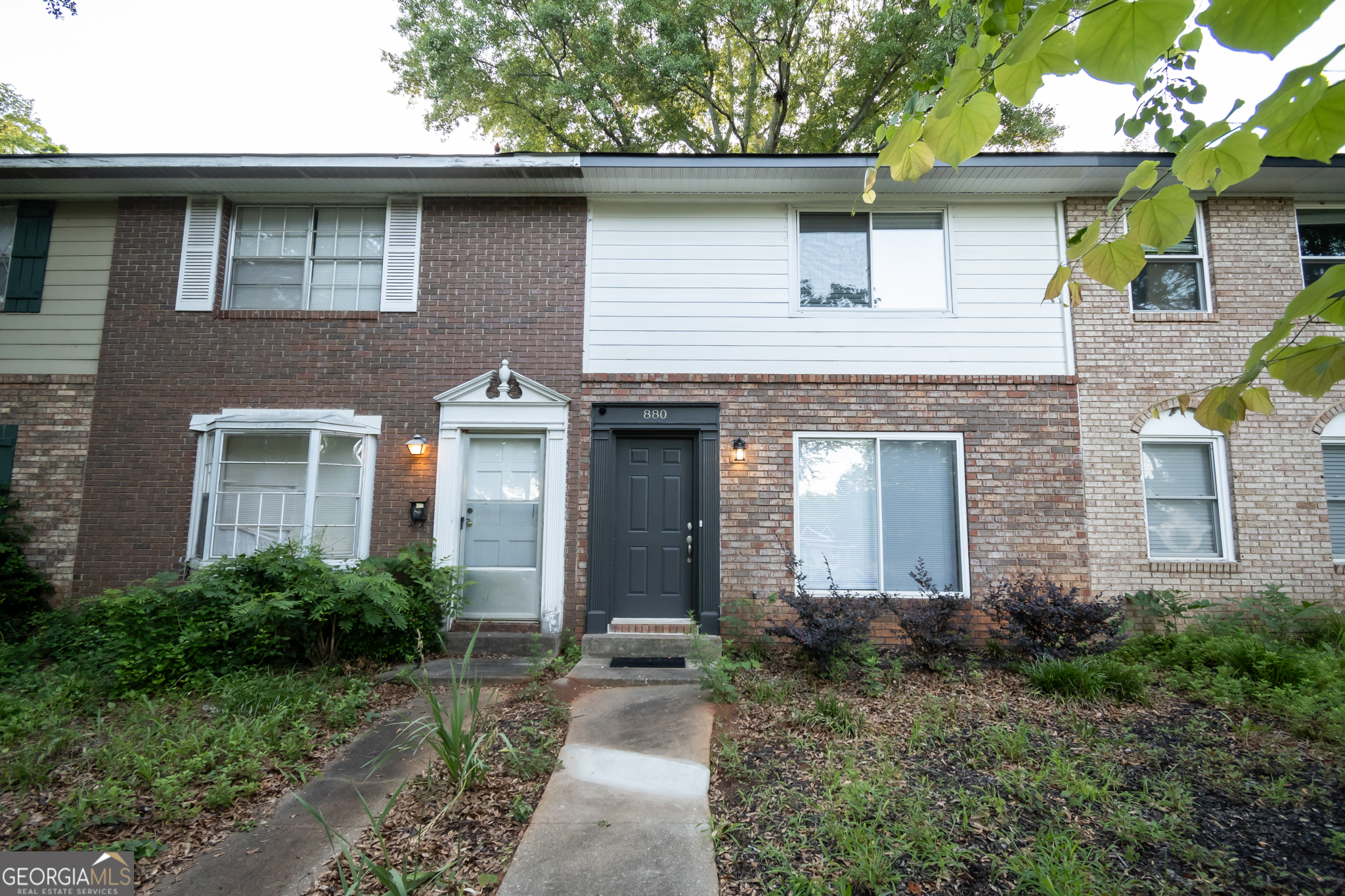 880 College Avenue Property Photo 1