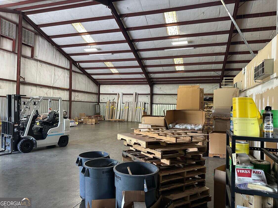33 Amlajack Boulevard Property Photo 4