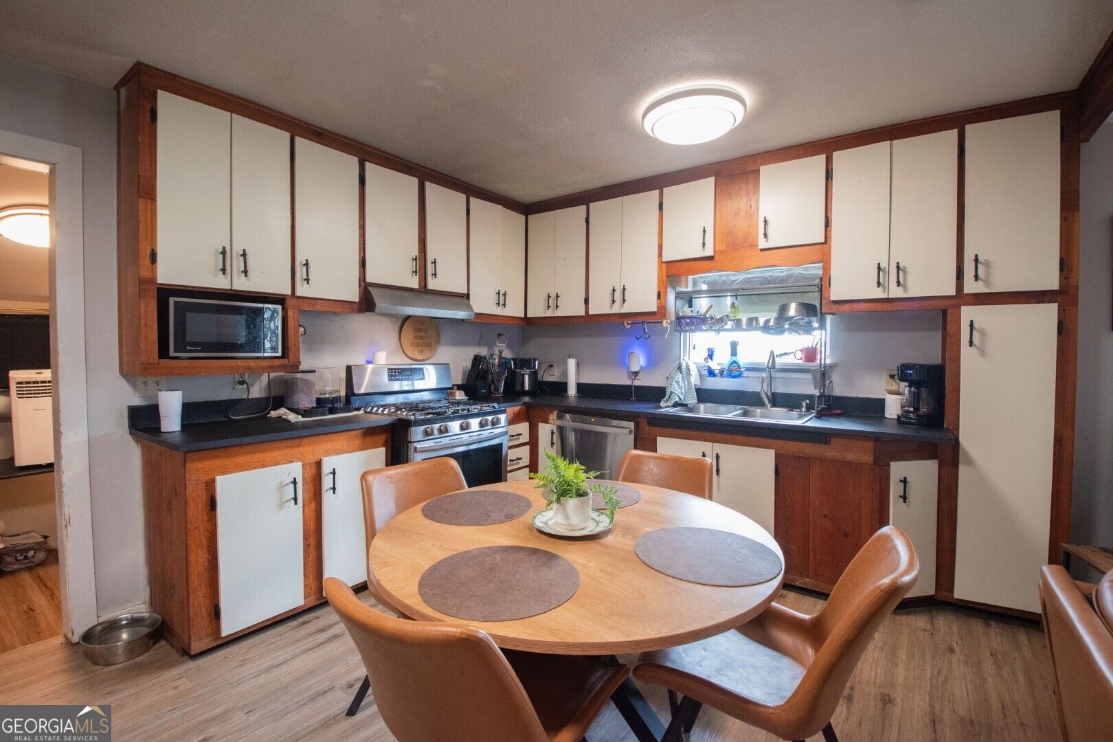 41 Sheridan Street Property Photo 8