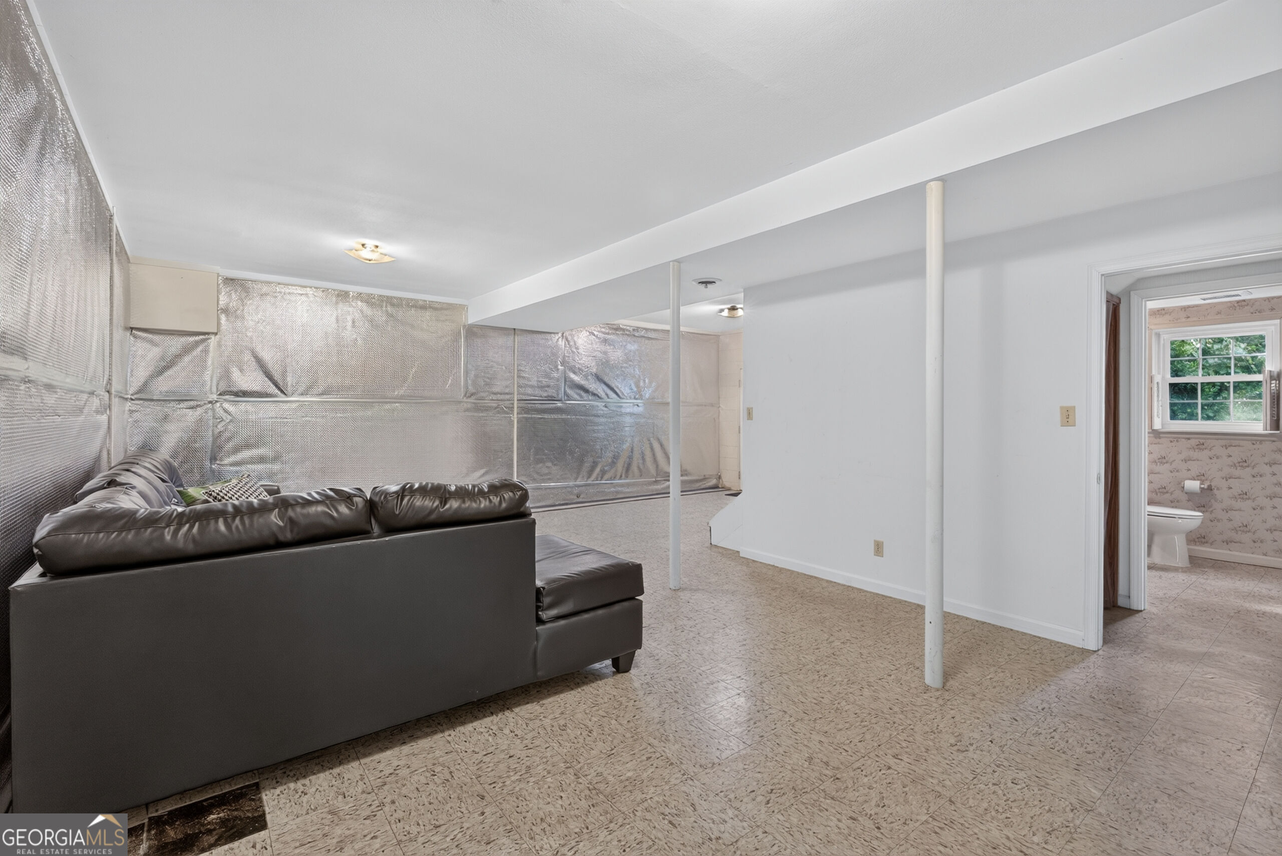 456 Adrian Place Property Photo 40