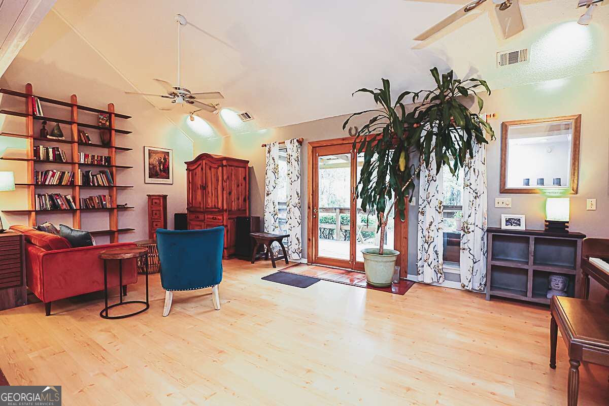401 Noel C Conaway Road Property Photo 11