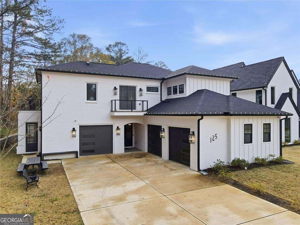 125 Thome Drive Property Photo 2