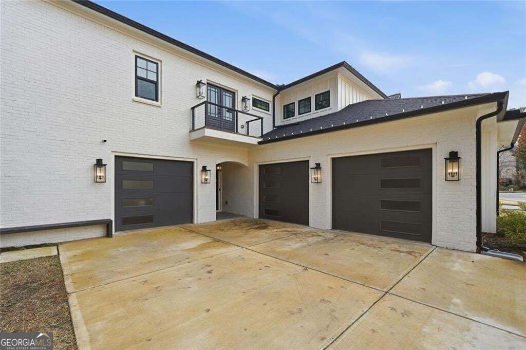 125 Thome Drive Property Photo 3