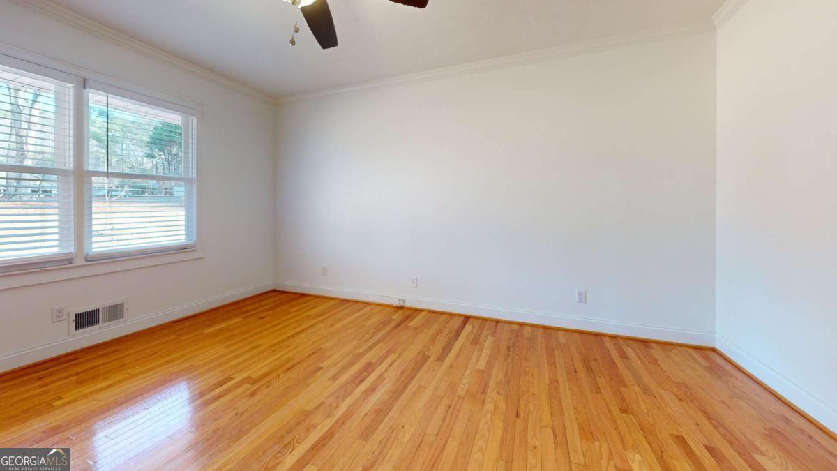 1319 Janmar Road Property Photo 13
