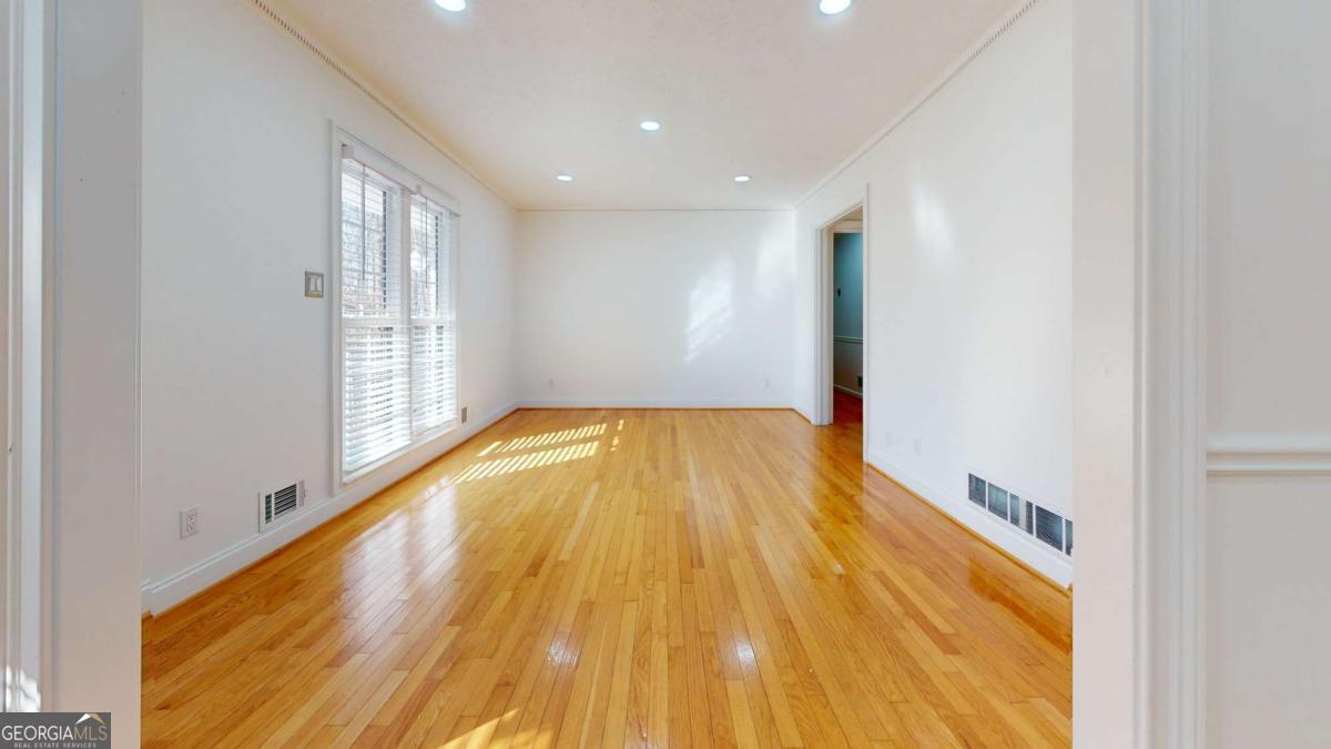 1319 Janmar Road Property Photo 20