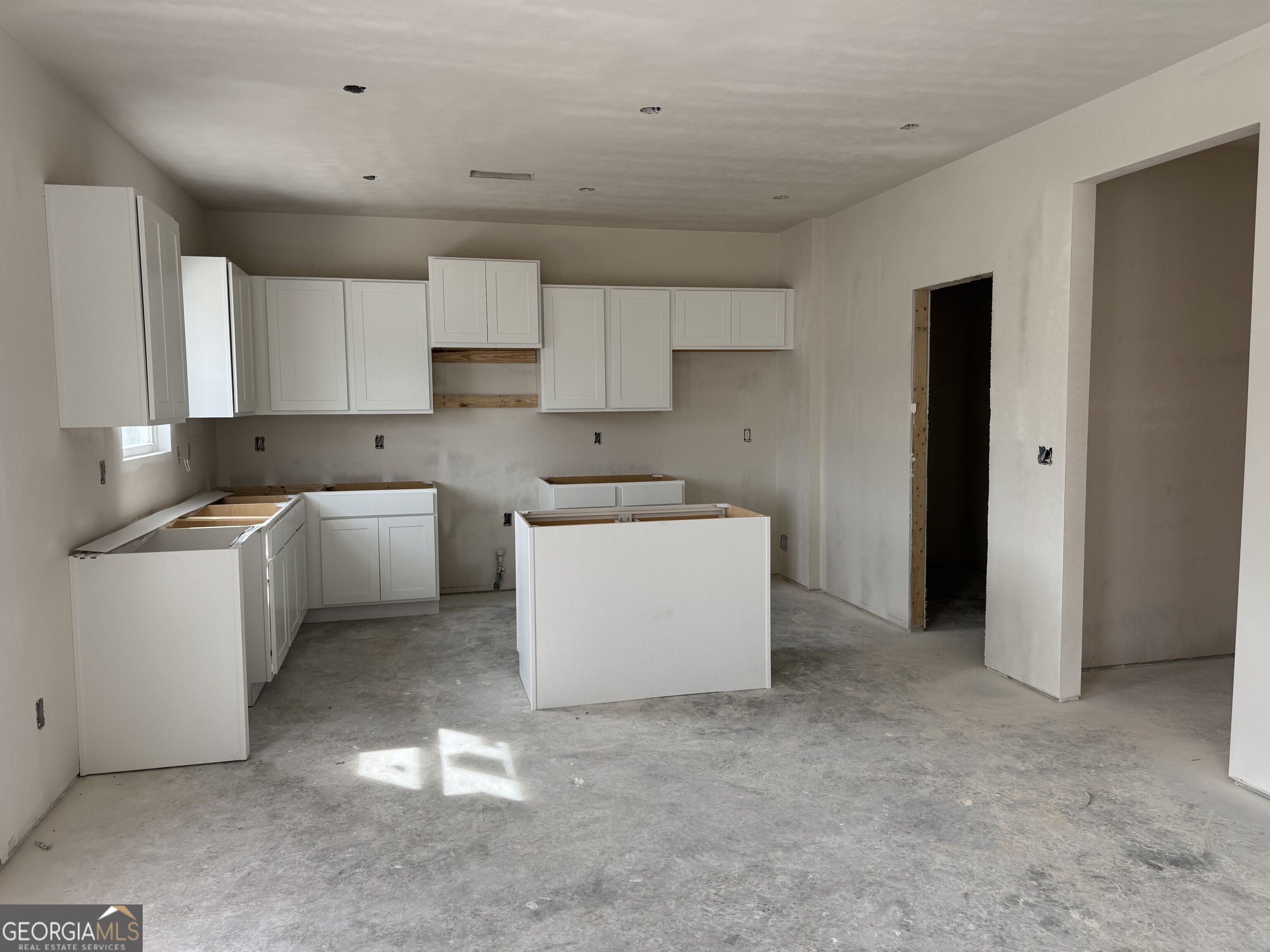 333 Bloomfield Circle Property Photo 2