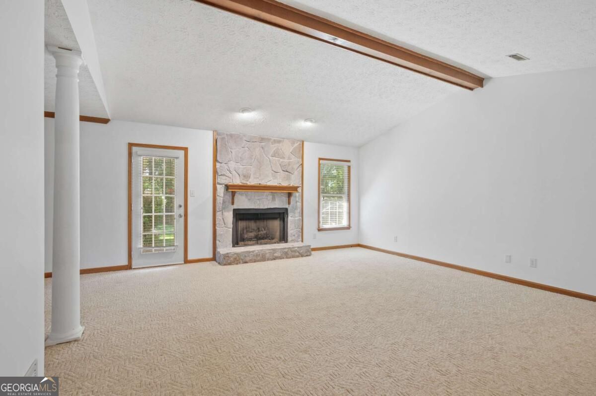 1893 Stanton Way Property Photo 3