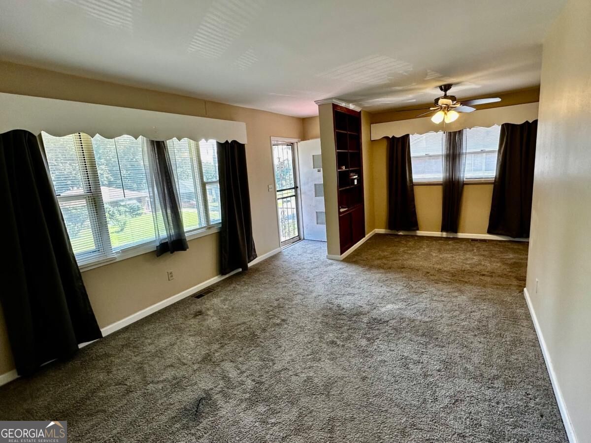 2183 Springdale Circle Sw Property Photo 3