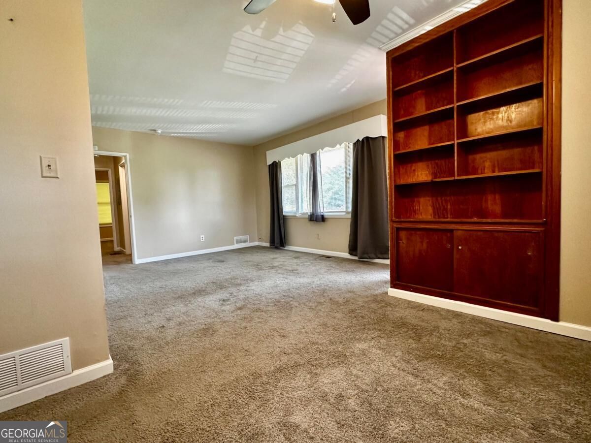 2183 Springdale Circle Sw Property Photo 5