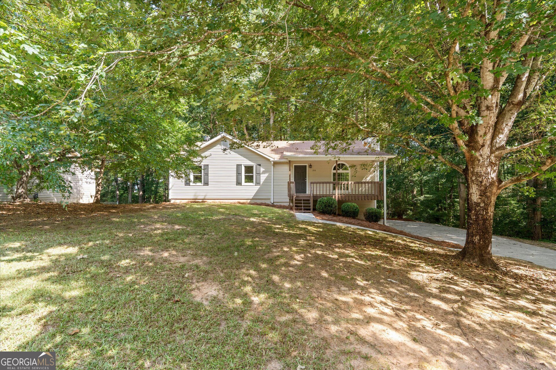 356 Waterway Trail Property Photo 3