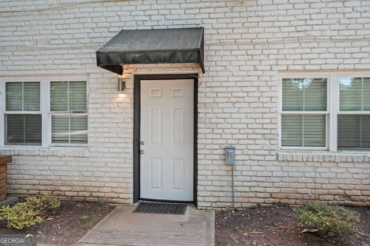 880 Saint Charles Avenue Ne # 9 Property Photo 2