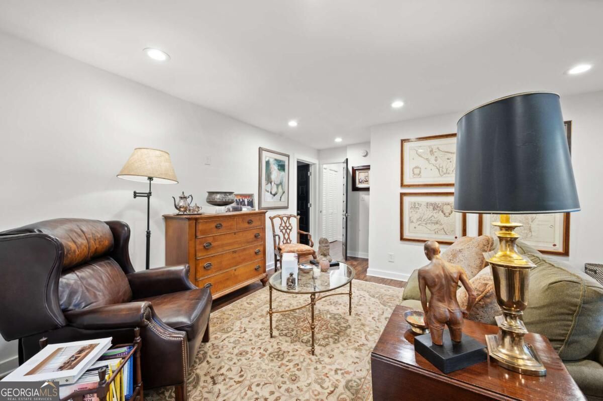 880 Saint Charles Avenue Ne # 9 Property Photo 3