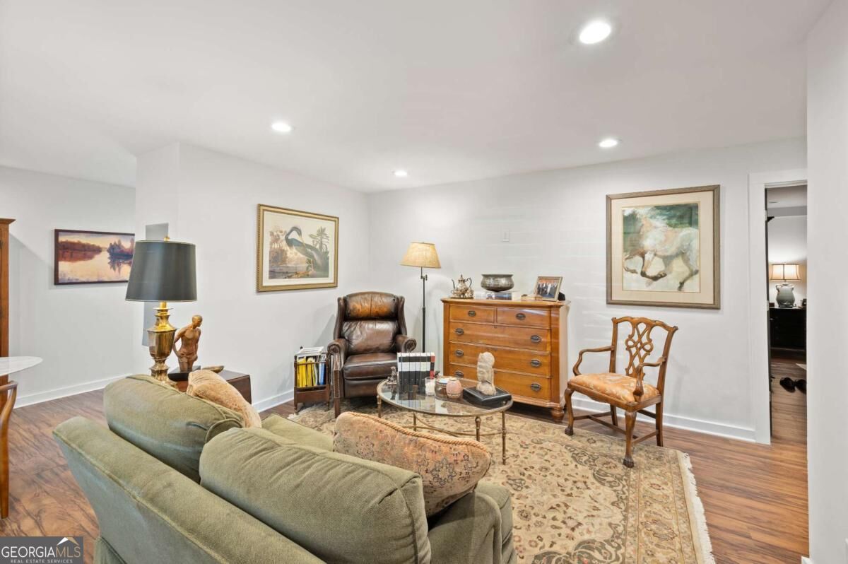 880 Saint Charles Avenue Ne # 9 Property Photo 4