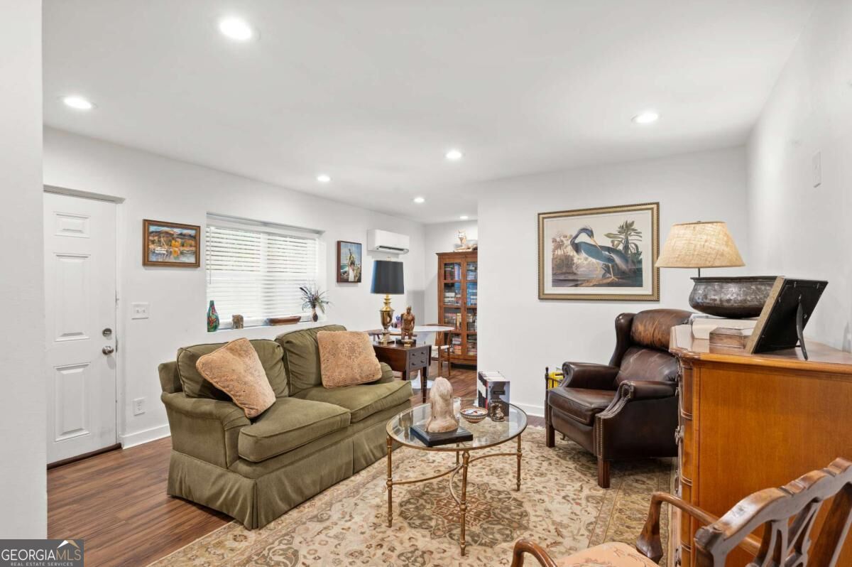 880 Saint Charles Avenue Ne # 9 Property Photo 5