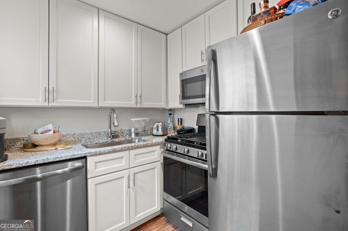 880 Saint Charles Avenue Ne # 9 Property Photo 9