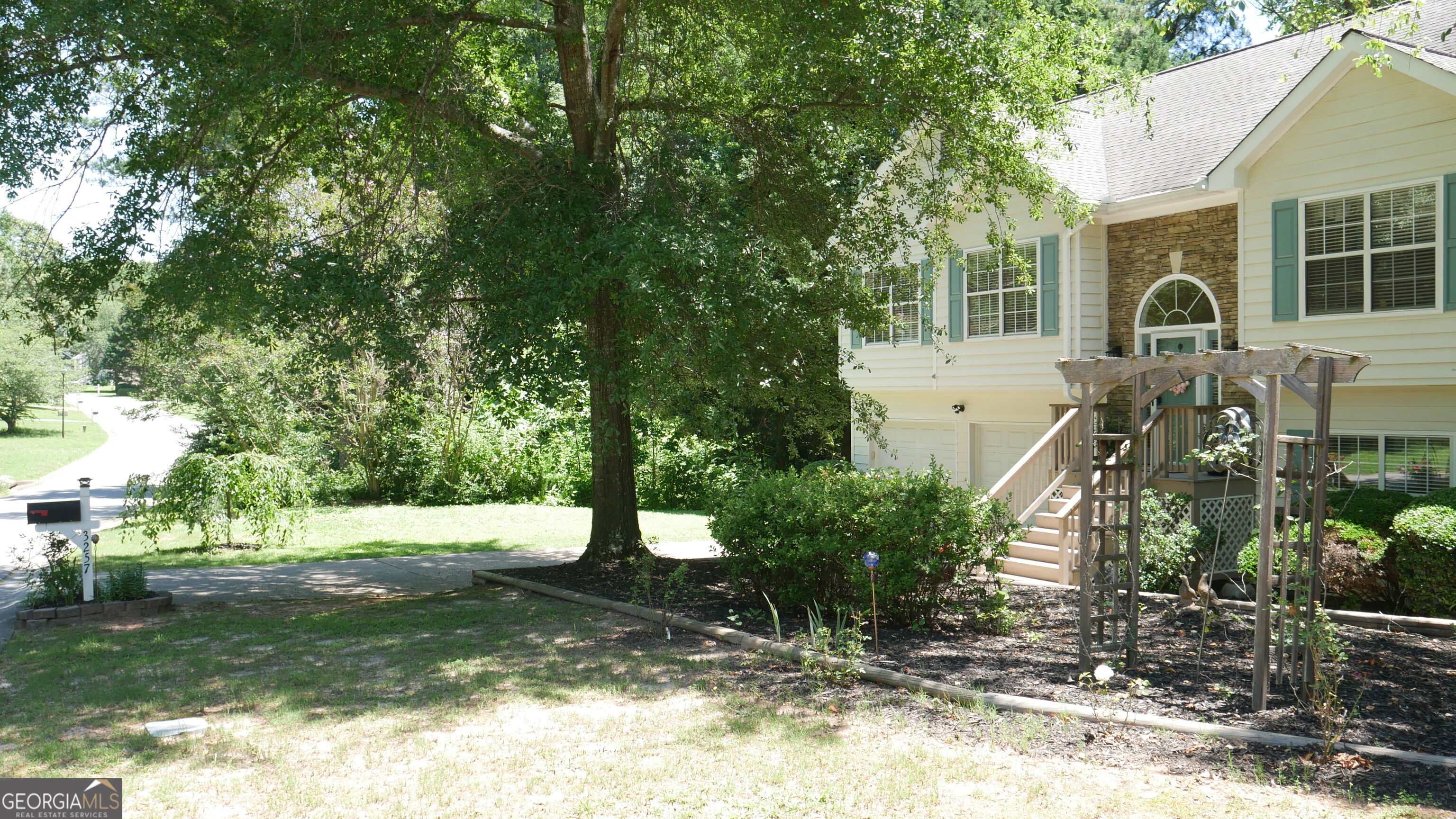 3257 Camens Way Property Photo 34